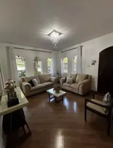 Sobrado com 3 Quartos à venda, 332m² no Parque Jaçatuba, Santo André