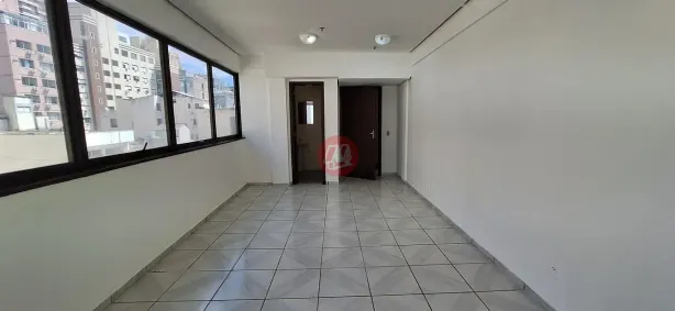 Sala Comercial para alugar, 28m² no Centro Histórico, Porto Alegre