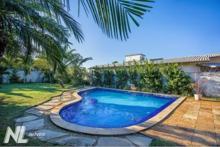 Casa com 4 Quartos à venda, 392m² no Candelária, Natal