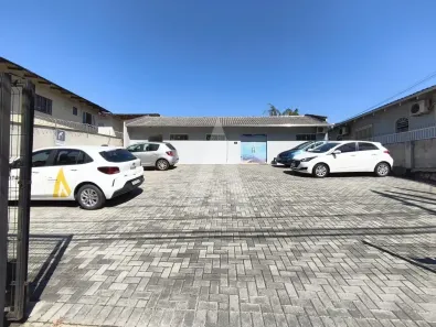 Sala Comercial para alugar, 51m² no Iririú, Joinville