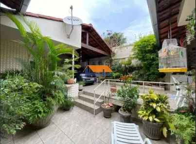Casa com 4 Quartos à venda, 189m² no Santa Tereza, Belo Horizonte
