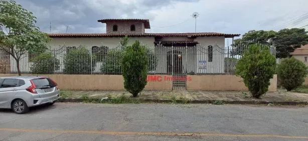 Casa com 4 Quartos à venda, 250m² no Santa Rosa, Belo Horizonte