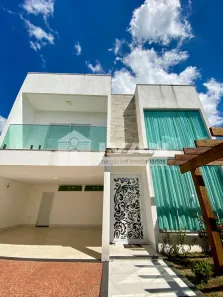 Sobrado com 4 Quartos para alugar, 290m² no Jardim Karaíba, Uberlândia