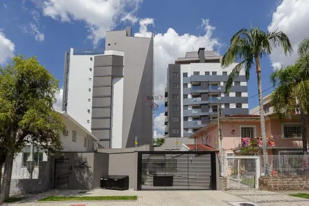 Apartamento com 2 Quartos à venda, 59m² no Centro, Curitiba