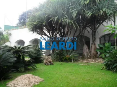 Sobrado com 4 Quartos à venda, 1635m² no Vila Tramontano, São Paulo
