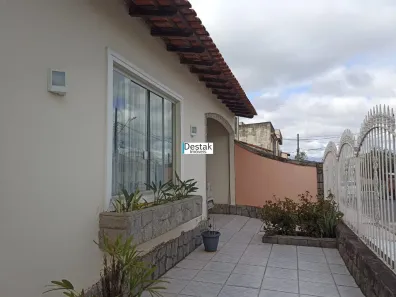 Casa com 3 Quartos à venda, 300m² no São Jorge, Pinheiral