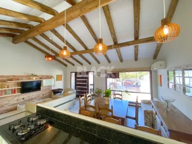 Casa com 4 Quartos à venda, 310m² no Torres, Torres