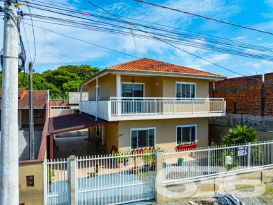 Sobrado com 4 Quartos à venda, 245m² no Salinas, Balneário Barra do Sul