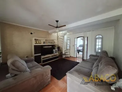 Sobrado com 4 Quartos à venda, 139m² no Jardim Jockey Clube, São Carlos