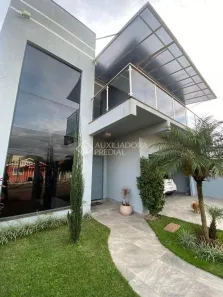 Casa com 4 Quartos à venda, 348m² no Sumaré, Alvorada