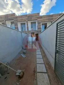 Casa com 2 Quartos à venda, 115m² no Copacabana, Belo Horizonte