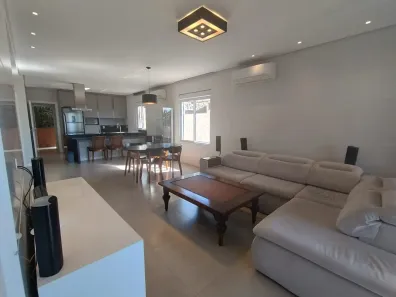 Casa com 4 Quartos para alugar, 289m² no Centro, Florianópolis