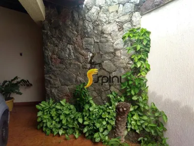 Casa com 3 Quartos à venda, 180m² no Jardim Patrícia, Uberlândia