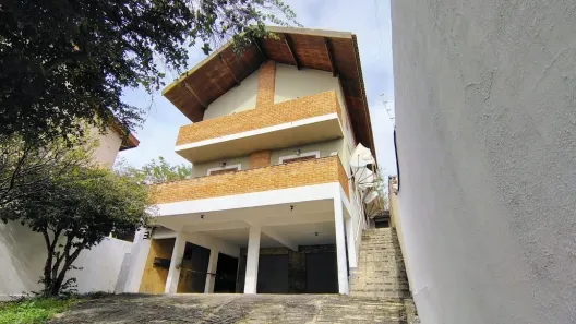 Casa com 3 Quartos para alugar, 180m² no Jardim Terras de São João, Jacareí