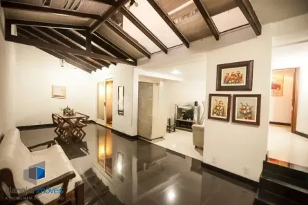 Casa com 5 Quartos à venda, 350m² no Três Figueiras, Porto Alegre