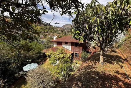 Casa com 4 Quartos à venda, 189m² no Nogueira, Petrópolis