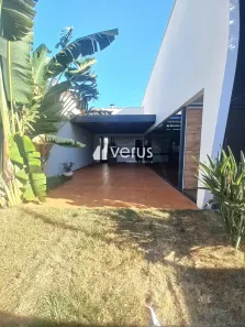 Casa com 3 Quartos para alugar, 250m² no Alto Umuarama, Uberlândia