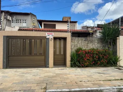 Casa com 5 Quartos à venda, 222m² no Jabotiana, Aracaju