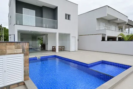 Casa de Condomínio com 4 Quartos à venda, 260m² no Chácaras Tamoio, Peruíbe
