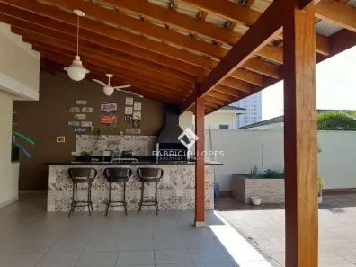 Casa de Condomínio com 4 Quartos à venda, 180m² no Loteamento Villa Branca, Jacareí
