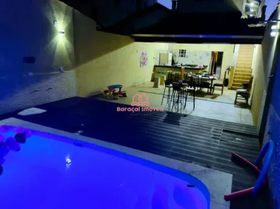 Sobrado com 3 Quartos à venda, 400m² no Guilhermina, Praia Grande