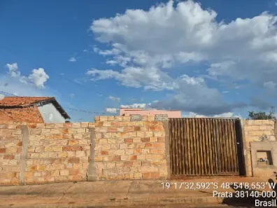 Casa com 2 Quartos à venda, 300m² no Prata, Prata