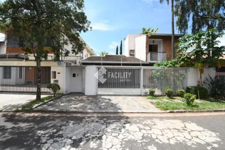 Sobrado com 5 Quartos à venda, 288m² no Vila Brandina, Campinas