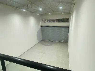 Galpão/Depósito/Armazém para alugar, 300m² no Vila Carrão, São Paulo