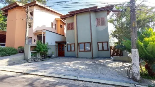 Casa com 3 Quartos à venda, 171m² no Petit Village, Cotia