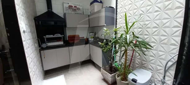 Sobrado com 3 Quartos à venda, 176m² no Vila Nivi, São Paulo