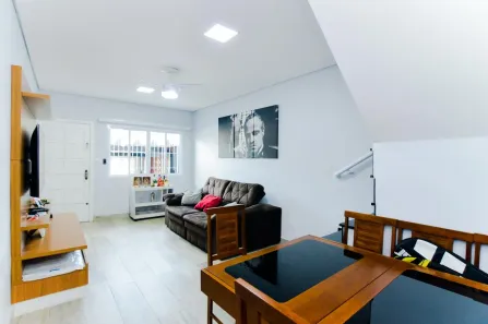 Casa com 2 Quartos para alugar, 70m² no Vila Galvão, Guarulhos