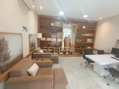 Apartamento com 3 Quartos para alugar, 158m² no Água Verde, Curitiba