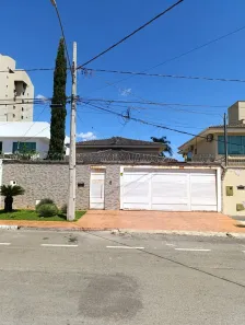 Casa com 3 Quartos à venda, 220m² no Jardim América, Goiânia