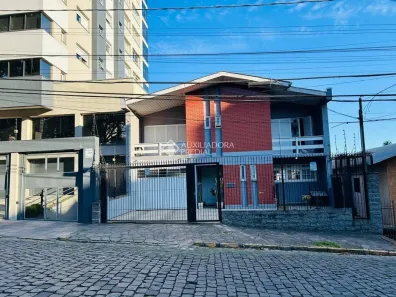 Casa com 3 Quartos à venda, 258m² no Madureira, Caxias do Sul