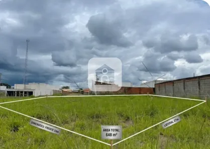 Lote/Terreno à venda, 648m² no Jardim Botânico, Araguari