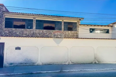 Casa com 10 Quartos à venda, 300m² no Jacaré, Cabo Frio