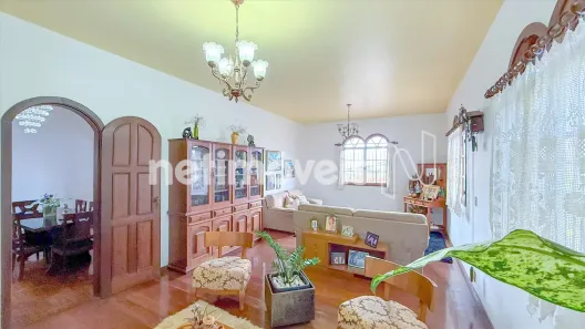 Casa com 3 Quartos à venda, 204m² no Barreiro, Belo Horizonte