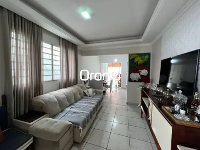 Casa com 3 Quartos à venda, 110m² no Jardim Europa, Goiânia