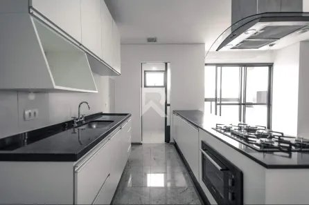 Apartamento com 2 Quartos para alugar, 110m² no Santo Inácio, Curitiba