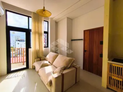 Apartamento com 1 Quarto para alugar, 30m² no Carvoeira, Florianópolis