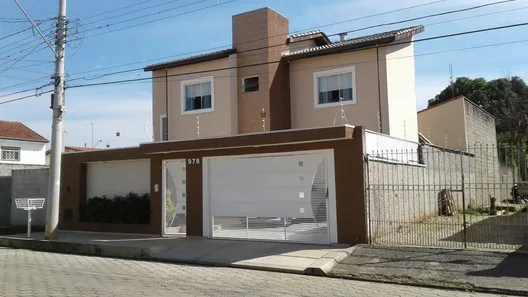 Sobrado com 3 Quartos à venda, 250m² no Cruz, Lorena
