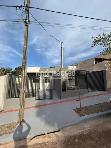 Casa com 2 Quartos à venda, 62m² no Jardim Moema, Londrina