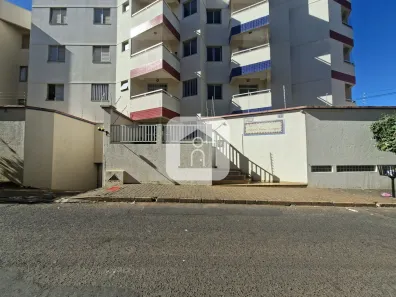 Apartamento com 1 Quarto para alugar, 132m² no Santa Mônica, Uberlândia