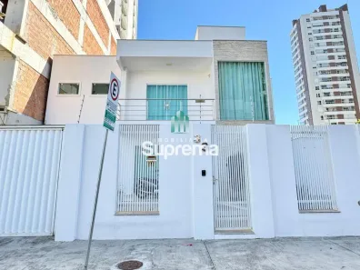 Casa com 3 Quartos à venda, 256m² no Fazenda, Itajaí