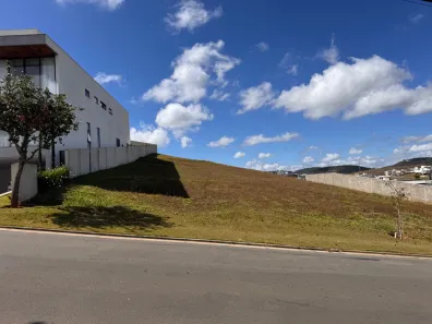 Lote/Terreno à venda, 619m² no São Pedro, Juiz de Fora