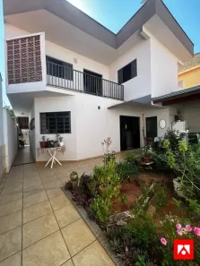 Casa com 3 Quartos à venda, 190m² no Vila Mariana, Americana