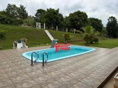 Fazenda/Sítio com 3 Quartos à venda, 247m² no , Bofete