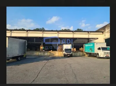 Galpão/Depósito/Armazém à venda, 3800m² no Industrial Anhangüera, Osasco