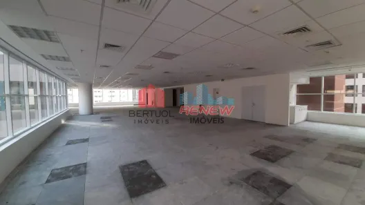 Sala Comercial para alugar, 228m² no Vila Olímpia, São Paulo