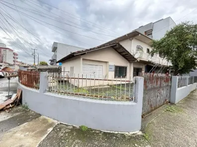 Casa com 11 Quartos à venda, 171m² no Jardim Iririú, Joinville